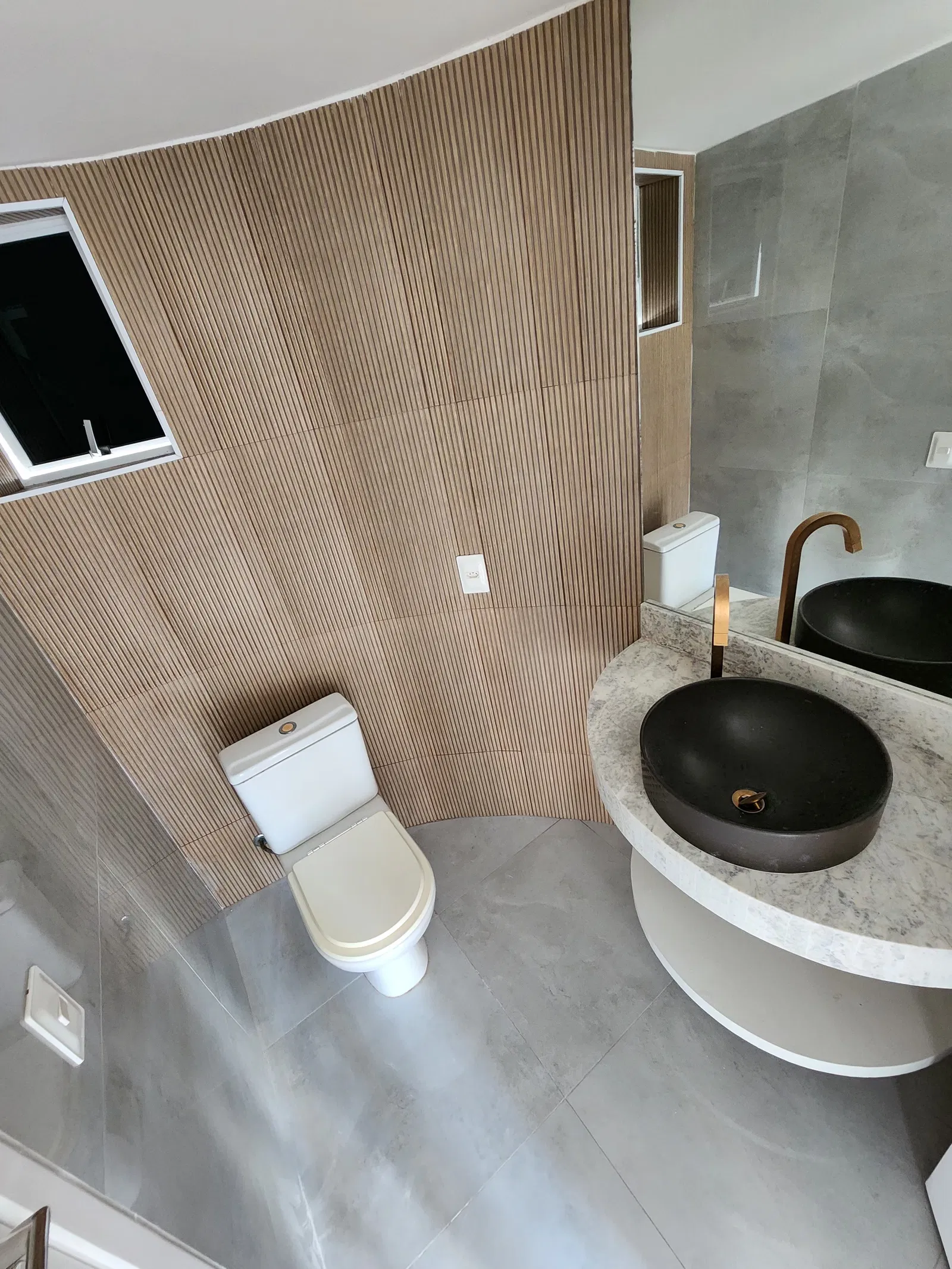 Imagem Apartamento com 3 Quartos à Venda, 220 m²em Meireles - Fortaleza