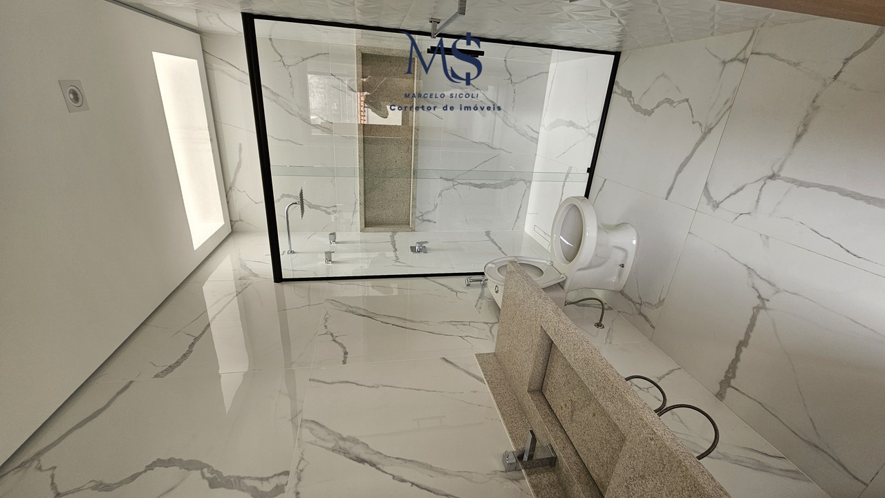 Imagem Sobrado com 4 Quartos à Venda, 270 m²em Guará II - Brasília Imagem Sobrado com 4 Quartos à Venda, 270 m²em Guará II - Brasília