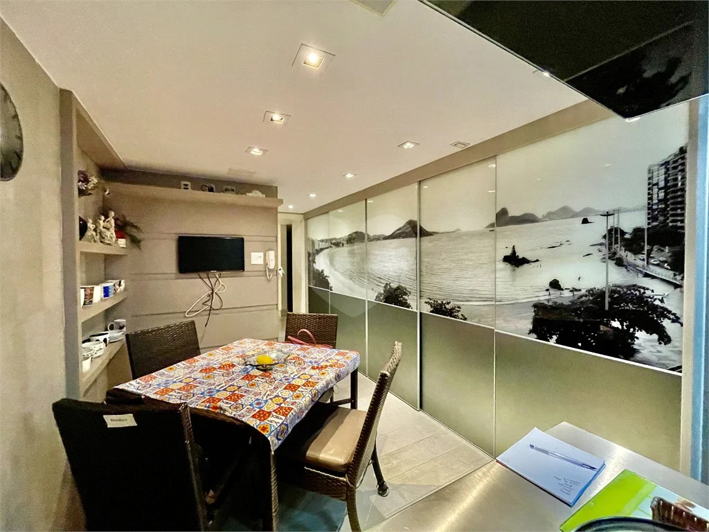 Imagem Apartamento com 4 Quartos à Venda, 230 m²em Icaraí - Niterói Imagem Apartamento com 4 Quartos à Venda, 230 m²em Icaraí - Niterói