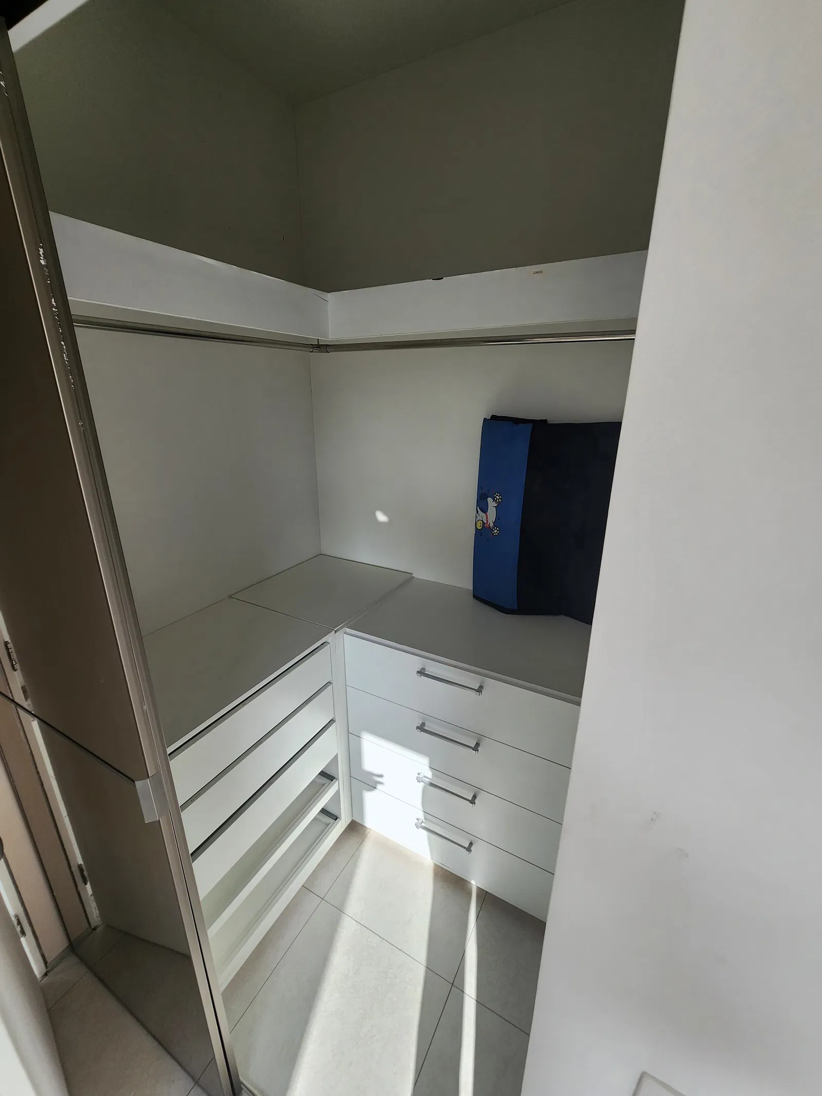 Imagem Casa de Condomínio com 3 Quartos à Venda, 277 m²em SAPIRANGA - FORTALEZA Imagem Casa de Condomínio com 3 Quartos à Venda, 277 m²em SAPIRANGA - FORTALEZA
