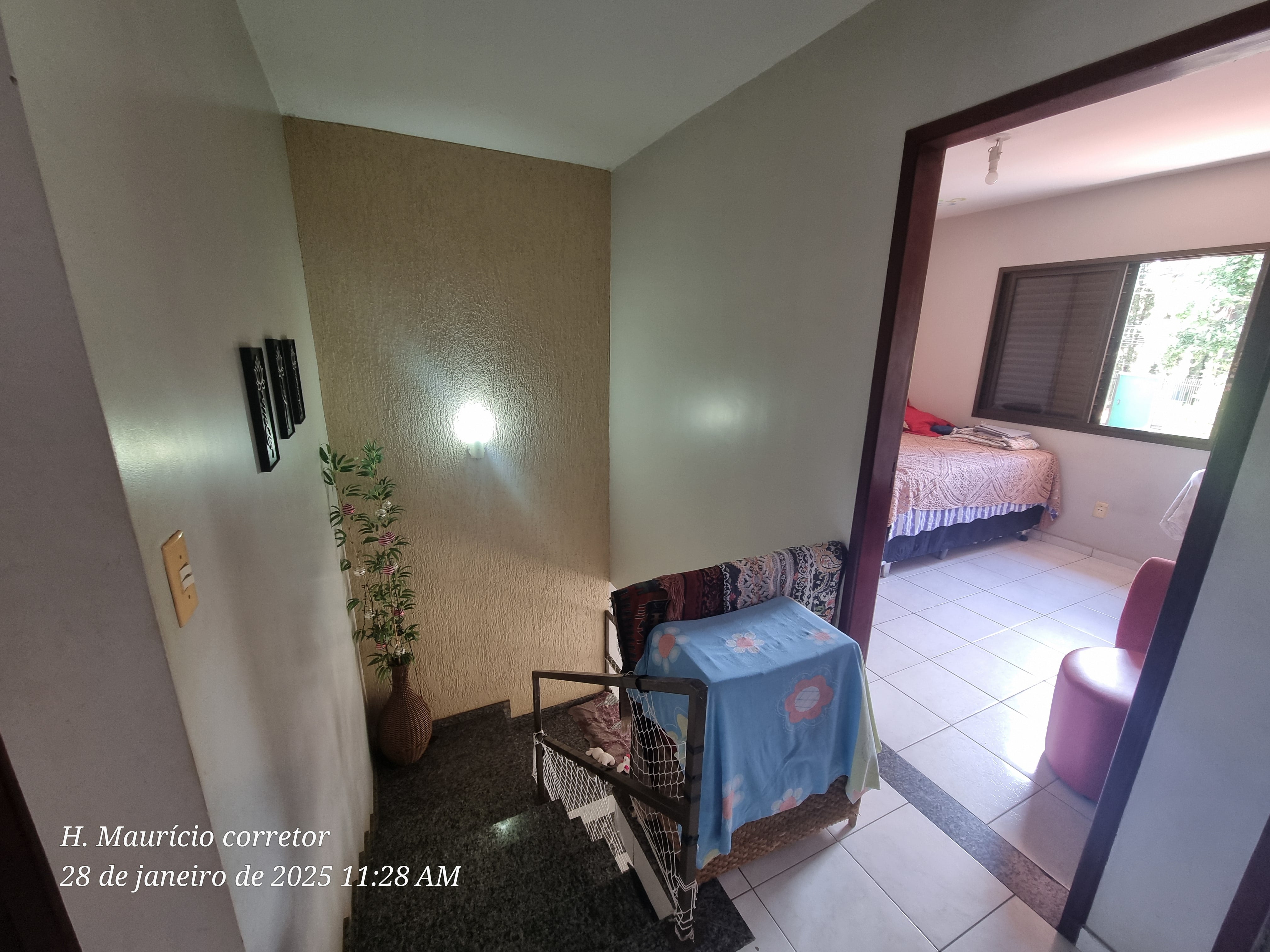 Imagem Sobrado com 4 Quartos à Venda, 143 m² em Setor Jaó - Goiânia Imagem Sobrado com 4 Quartos à Venda, 143 m² em Setor Jaó - Goiânia