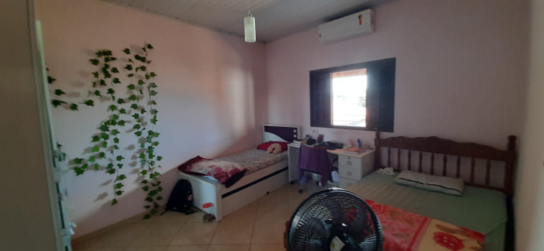 Imagem Sobrado com 3 Quartos à Venda, 300 m² em Parque Balneário Maria Helena - Caraguatatuba