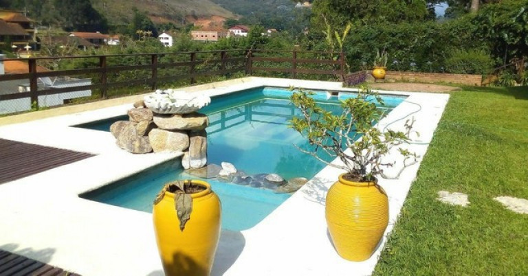 Casa com 3 Quartos à Venda, 327 m²em Albuquerque - Teresópolis