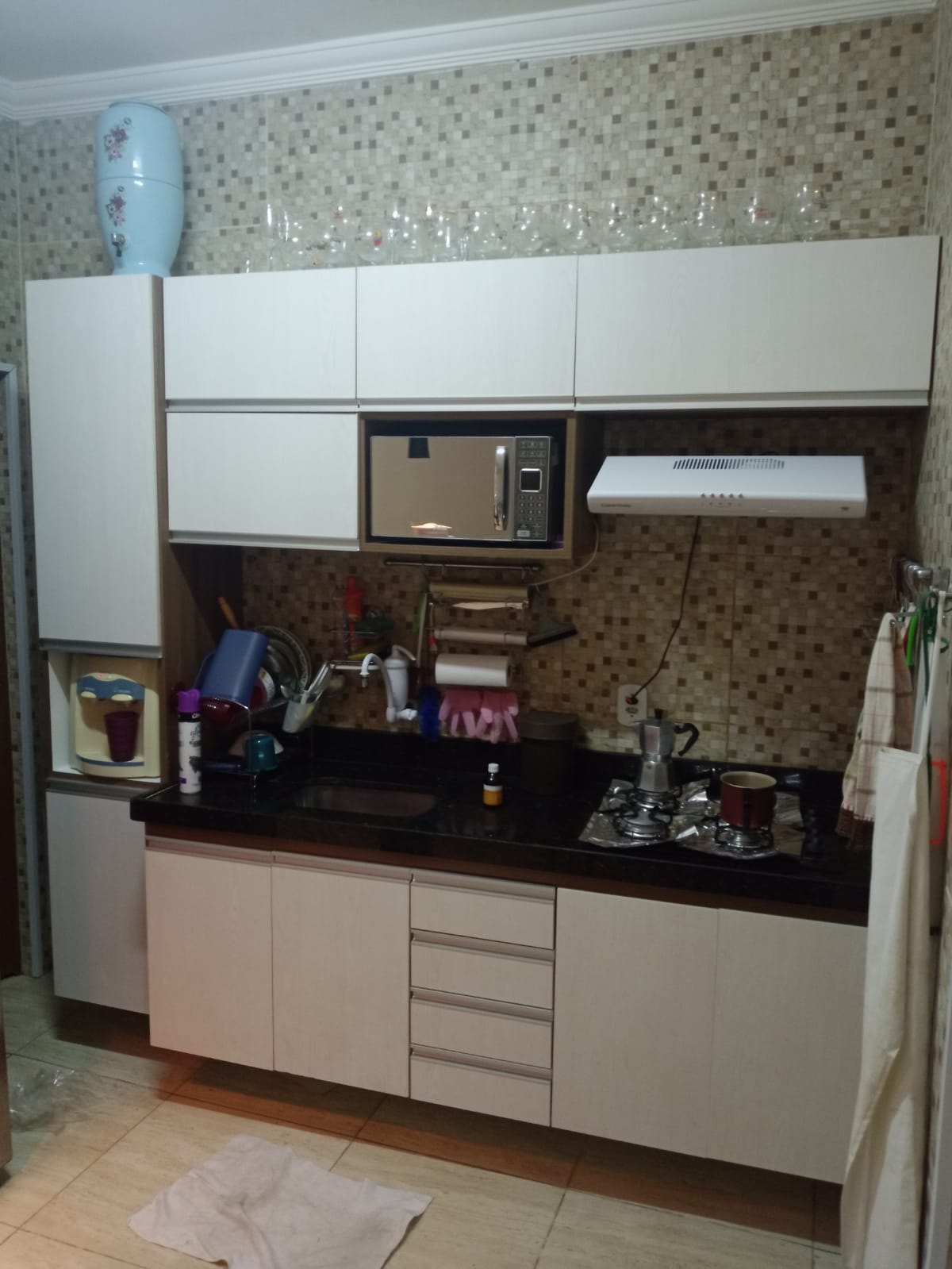 Imagem Casa com 3 Quartos à Venda, 200 m²em siqueira - fortaleza Imagem Casa com 3 Quartos à Venda, 200 m²em siqueira - fortaleza