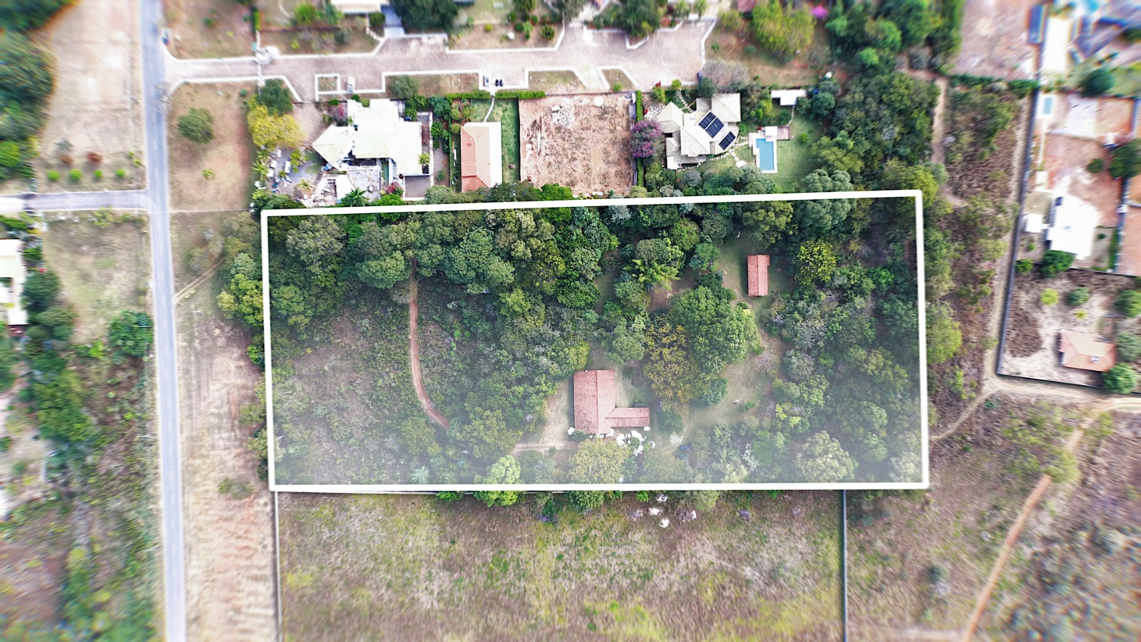 Imagem Terreno em Condomínio à Venda, 24.800 m² em Park Way - Brasília Imagem Terreno em Condomínio à Venda, 24.800 m² em Park Way - Brasília