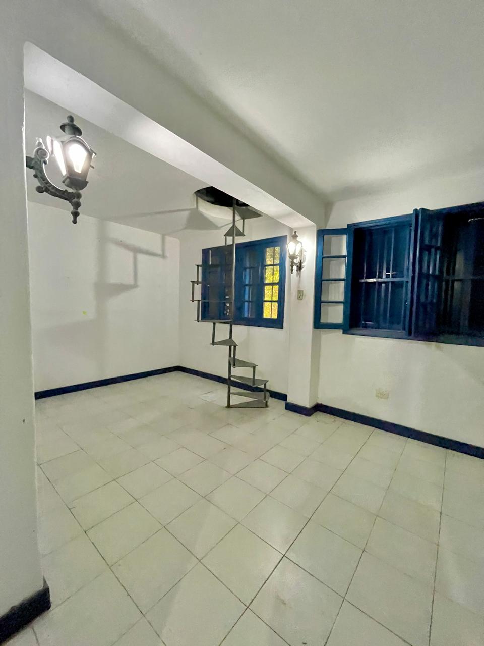 Imagem Chácara com 4 Quartos à Venda ou Locação, 200 m²em Barranco - Taubaté Imagem Chácara com 4 Quartos à Venda ou Locação, 200 m²em Barranco - Taubaté