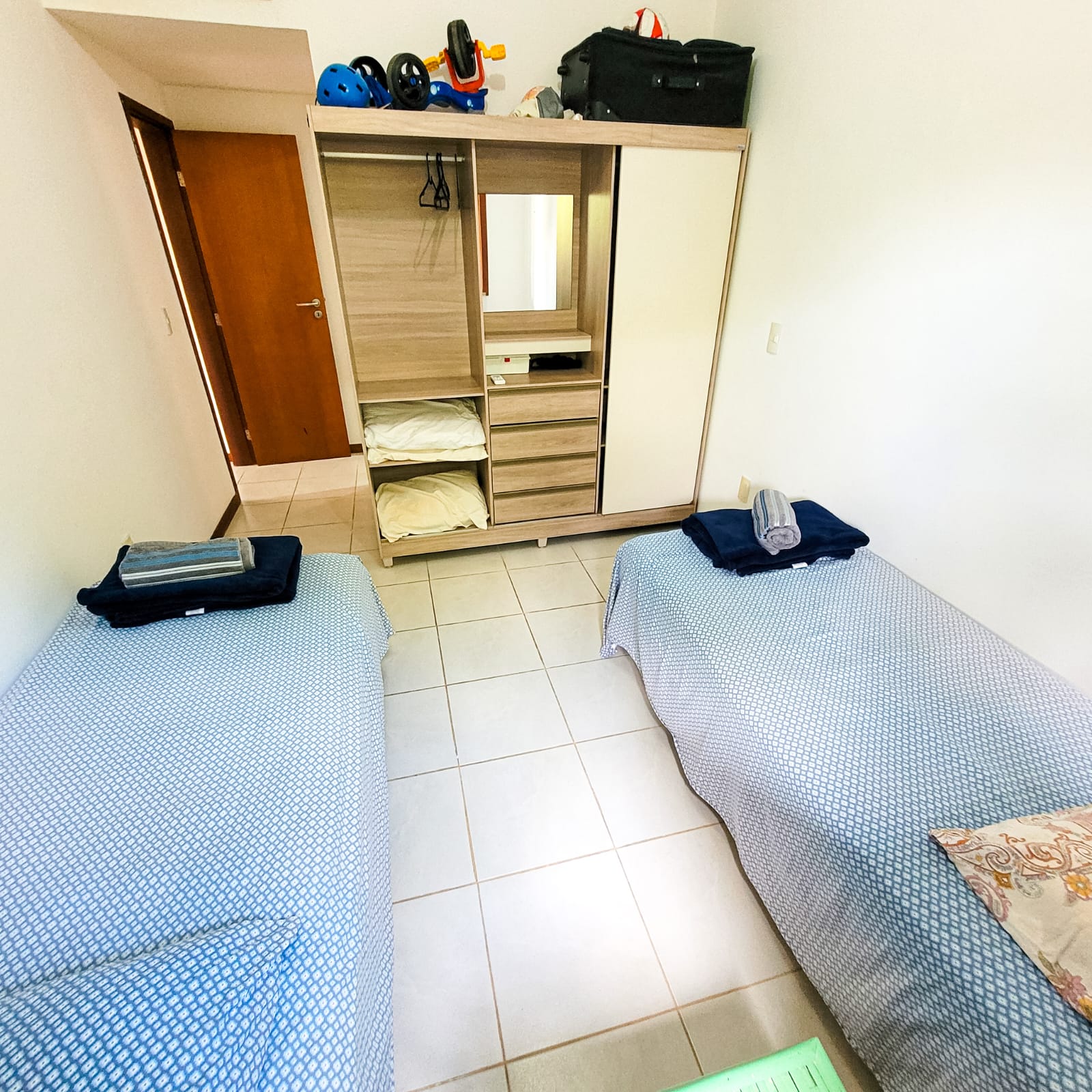 Imagem Apartamento com 2 Quartos à Venda, 70 m²em Itacimirim - Monte Gordo