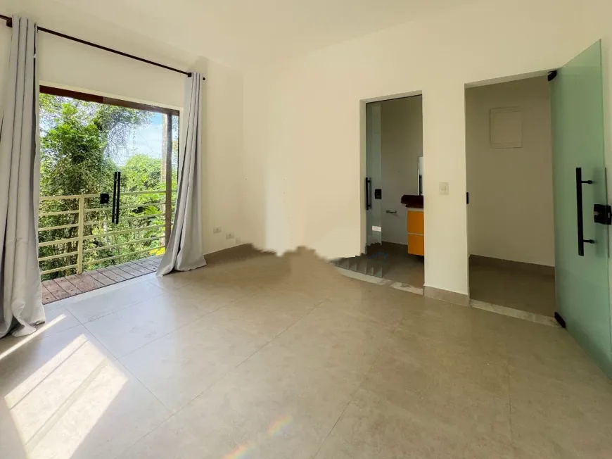 Imagem Casa de Condomínio com 3 Quartos à Venda, 2 m²em Embu Colonial - Embu das Artes
