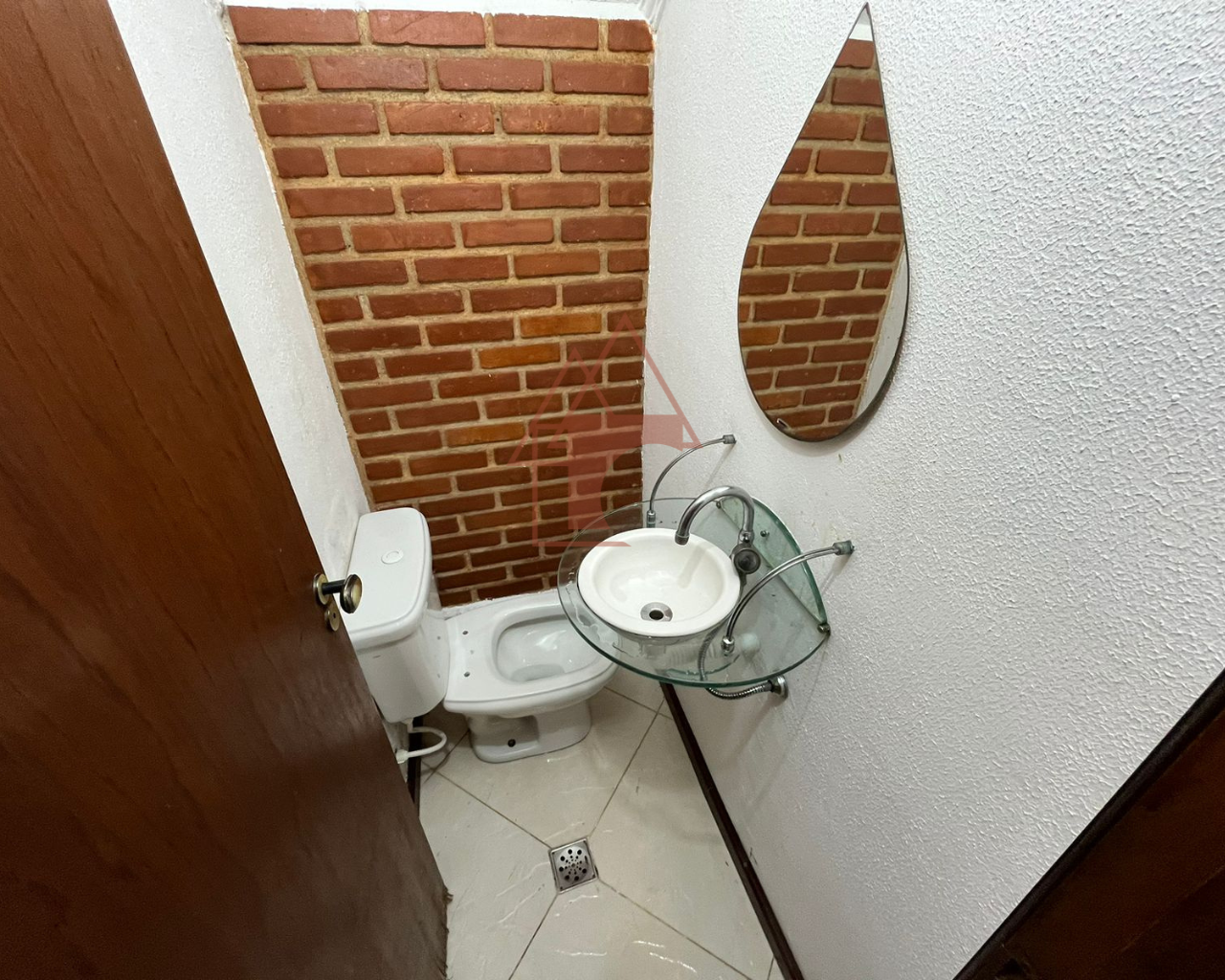 Imagem Sobrado com 4 Quartos à Venda, 162 m² em Vila Ponte Nova - Cubatão