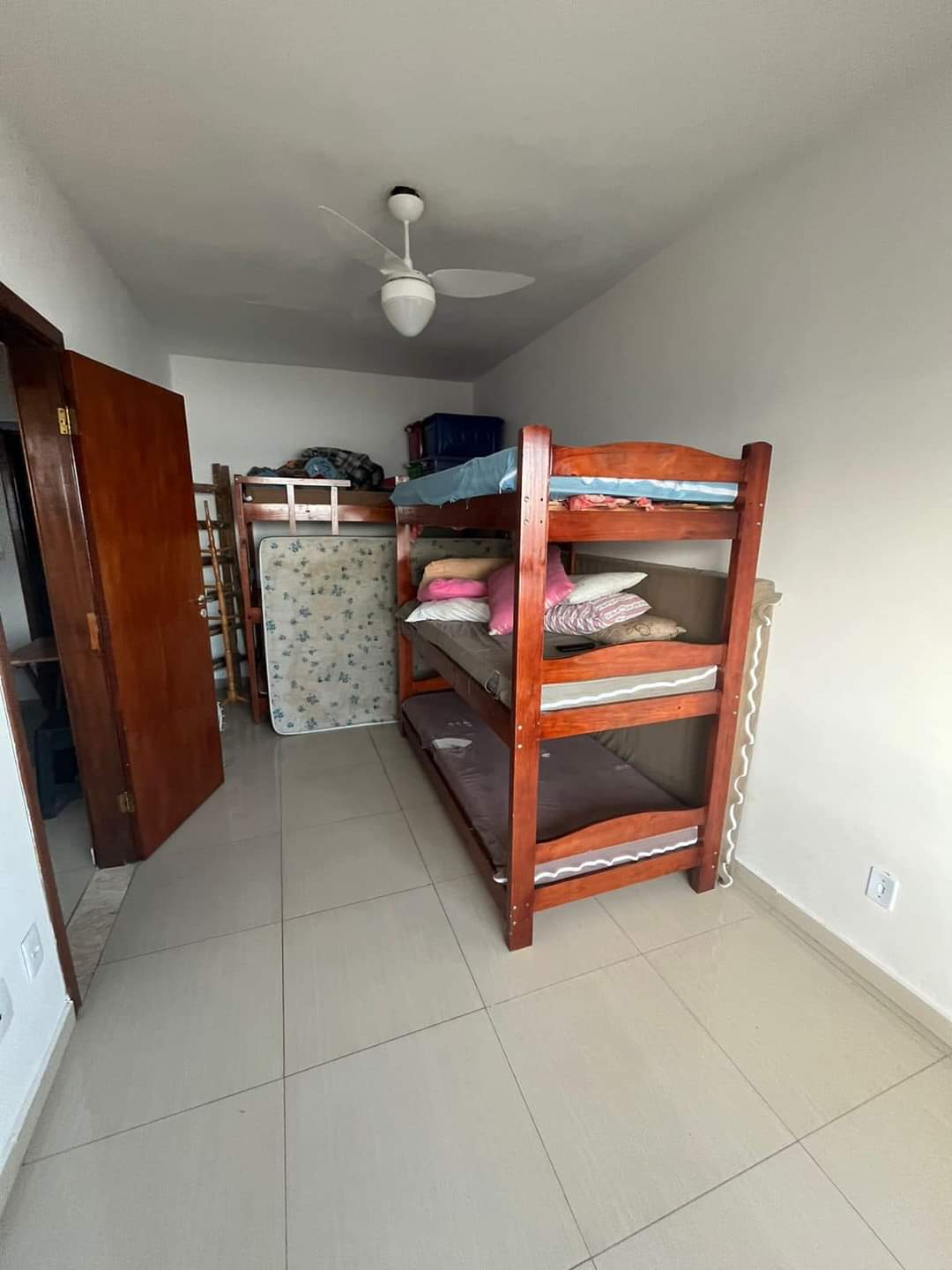 Imagem Cobertura com 1 Quarto à Venda, 84 m² em Maracanã - Praia Grande Imagem Cobertura com 1 Quarto à Venda, 84 m² em Maracanã - Praia Grande