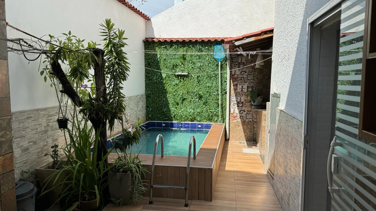 Imagem Casa de Condomínio com 5 Quartos à Venda, 240 m²em Jacarepaguá - Rio de Janeiro