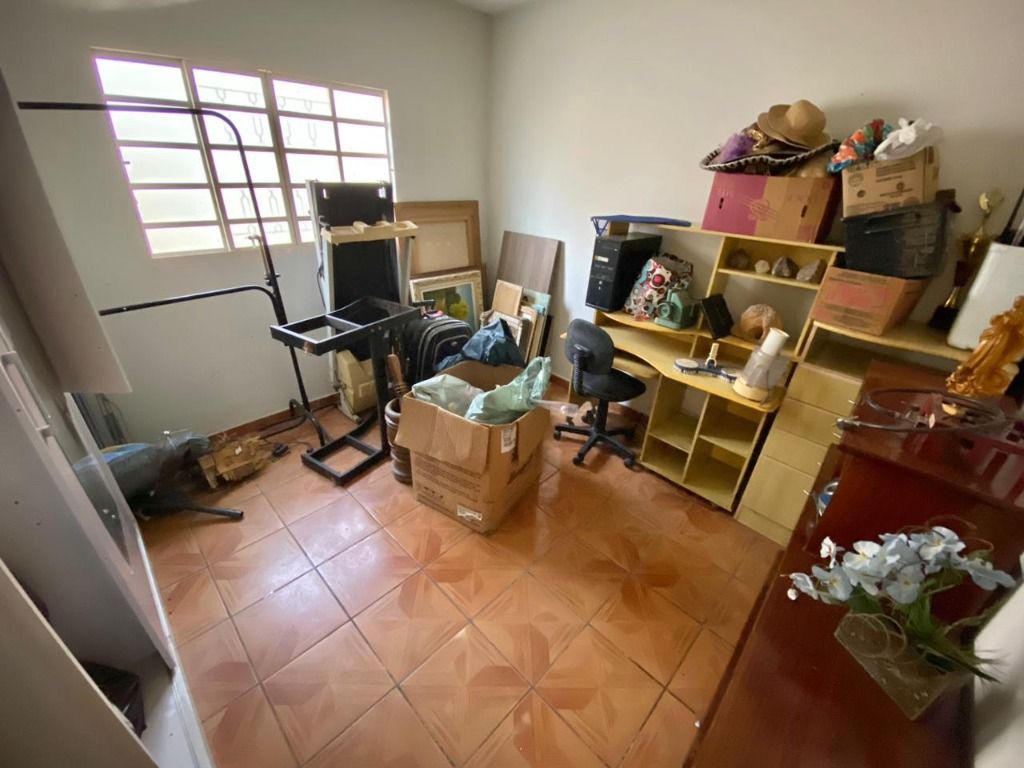 Imagem Casa com 3 Quartos à Venda, 250 m² em Santa Mônica - Belo Horizonte Imagem Casa com 3 Quartos à Venda, 250 m² em Santa Mônica - Belo Horizonte