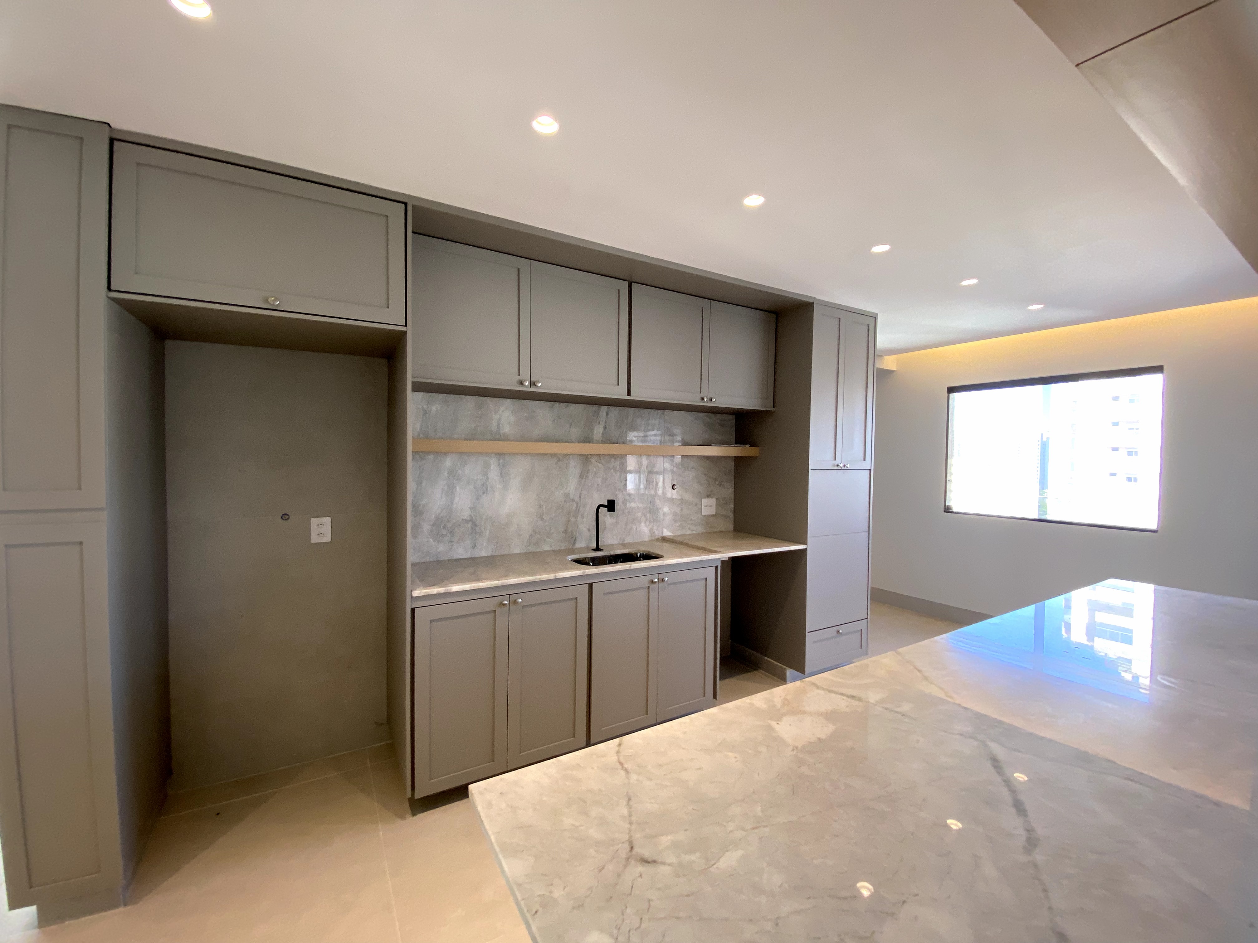 Imagem Apartamento com 4 Quartos à Venda, 216 m²em Martins - Uberlândia Imagem Apartamento com 4 Quartos à Venda, 216 m²em Martins - Uberlândia