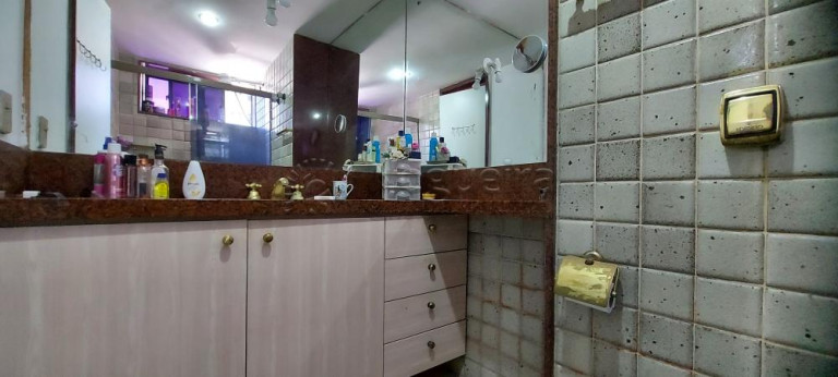Imagem Apartamento com 4 Quartos à Venda, 200 m²em Boa Viagem - Recife
