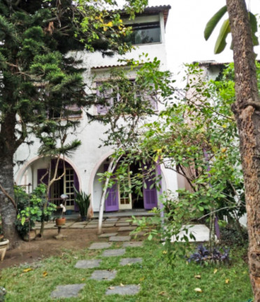 Imagem Casa com 9 Quartos à Venda, 303 m² em Barra da Tijuca - Rio de Janeiro Imagem Casa com 9 Quartos à Venda, 303 m² em Barra da Tijuca - Rio de Janeiro
