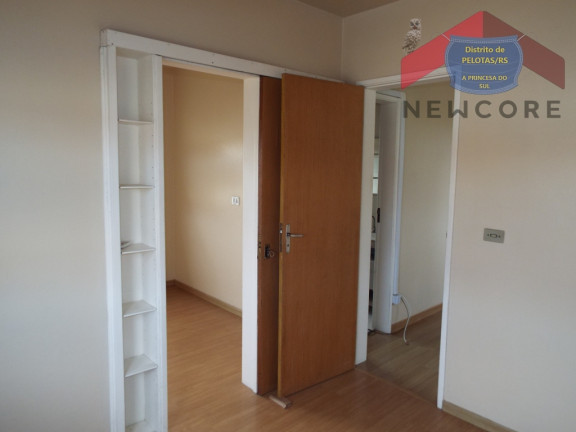 Imagem Apartamento com 2 Quartos à Venda,  em Três Vendas - Pelotas