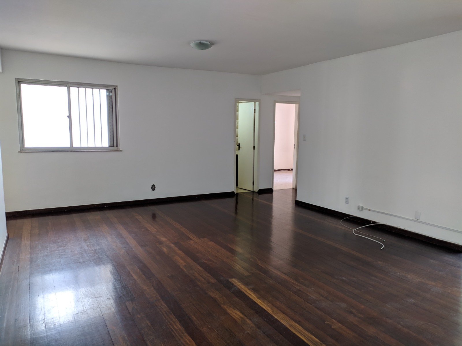 Imagem Apartamento com 4 Quartos para Alugar, 200 m²em Jurunas - Belém Imagem Apartamento com 4 Quartos para Alugar, 200 m²em Jurunas - Belém