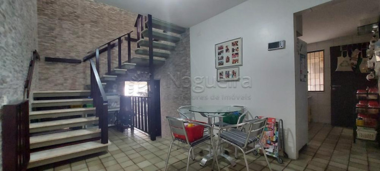 Imagem Casa com 3 Quartos à Venda, 476 m² em Monteiro - Recife