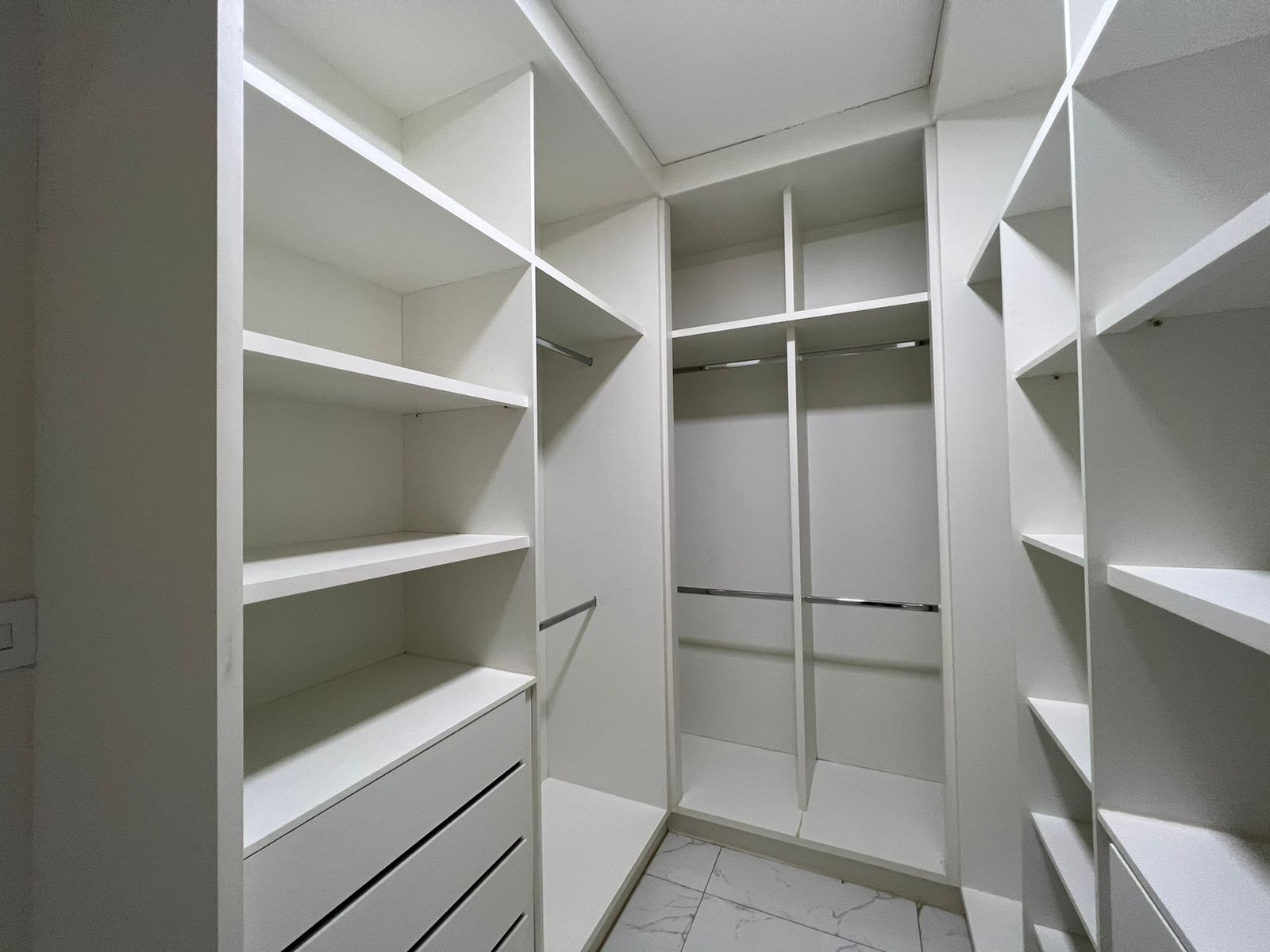 Imagem Casa com 3 Quartos à Venda, 190 m²em Saraiva - Uberlândia Imagem Casa com 3 Quartos à Venda, 190 m²em Saraiva - Uberlândia