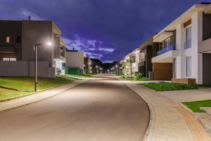 Casa de Condomínio com 3 Quartos à Venda, 280 m² em Novo Mundo - Curitiba