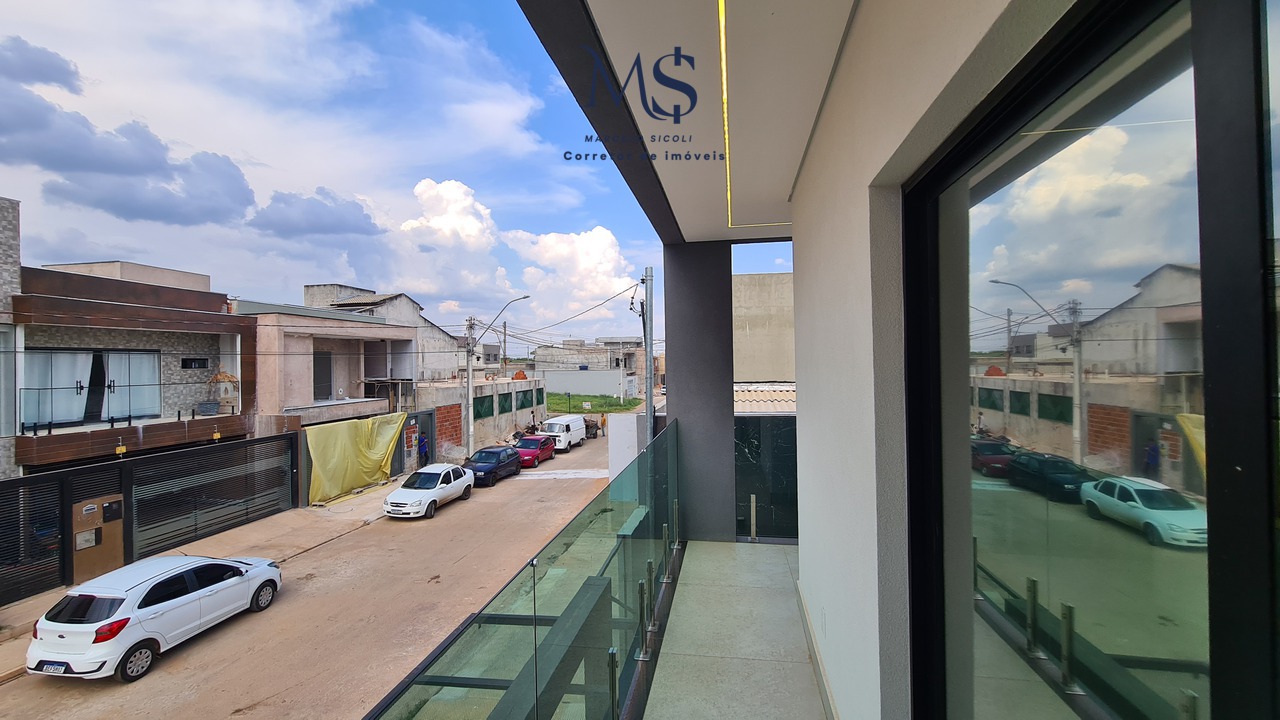 Imagem Sobrado com 4 Quartos à Venda, 260 m²em Guará II - Brasília