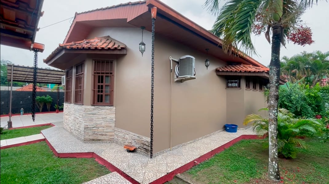 Imagem Casa com 4 Quartos à Venda, 236 m² em Tarumã - Manaus Imagem Casa com 4 Quartos à Venda, 236 m² em Tarumã - Manaus
