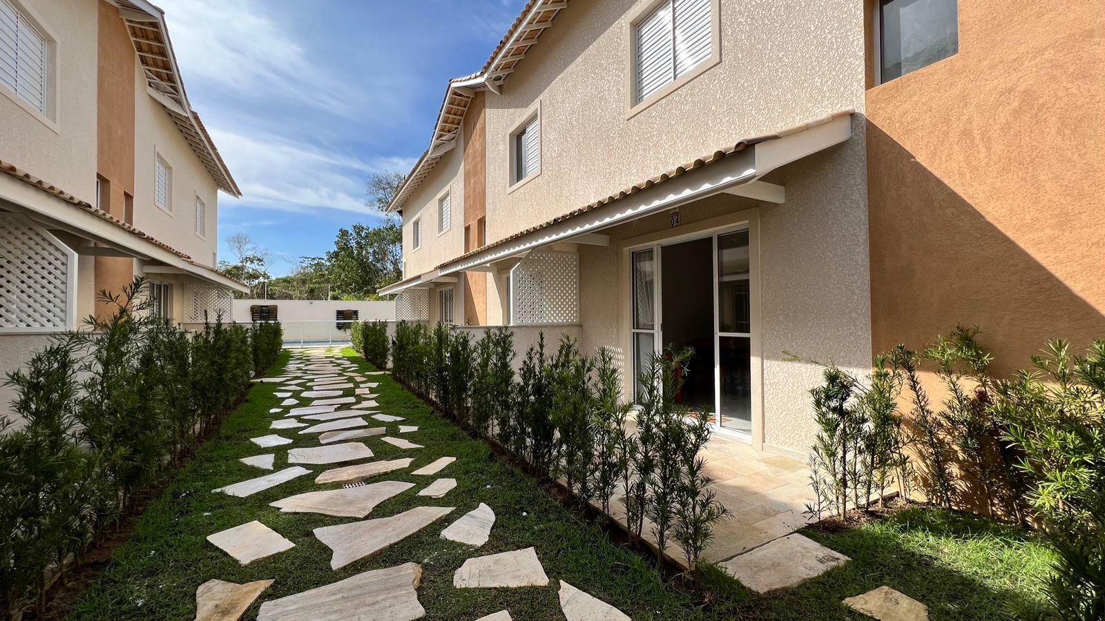 Imagem Casa de Condomínio com 2 Quartos para Alugar, 81 m²em São Lourenço - Bertioga Imagem Casa de Condomínio com 2 Quartos para Alugar, 81 m²em São Lourenço - Bertioga