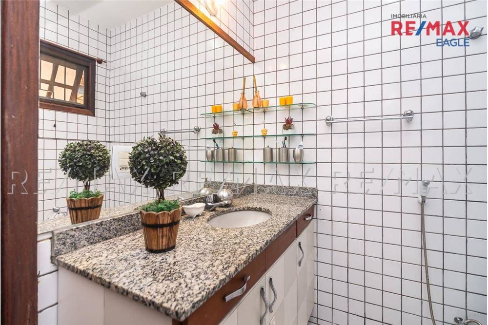 Imagem Casa de Condomínio com 3 Quartos à Venda, 223 m²em Serra Grande - Niterói