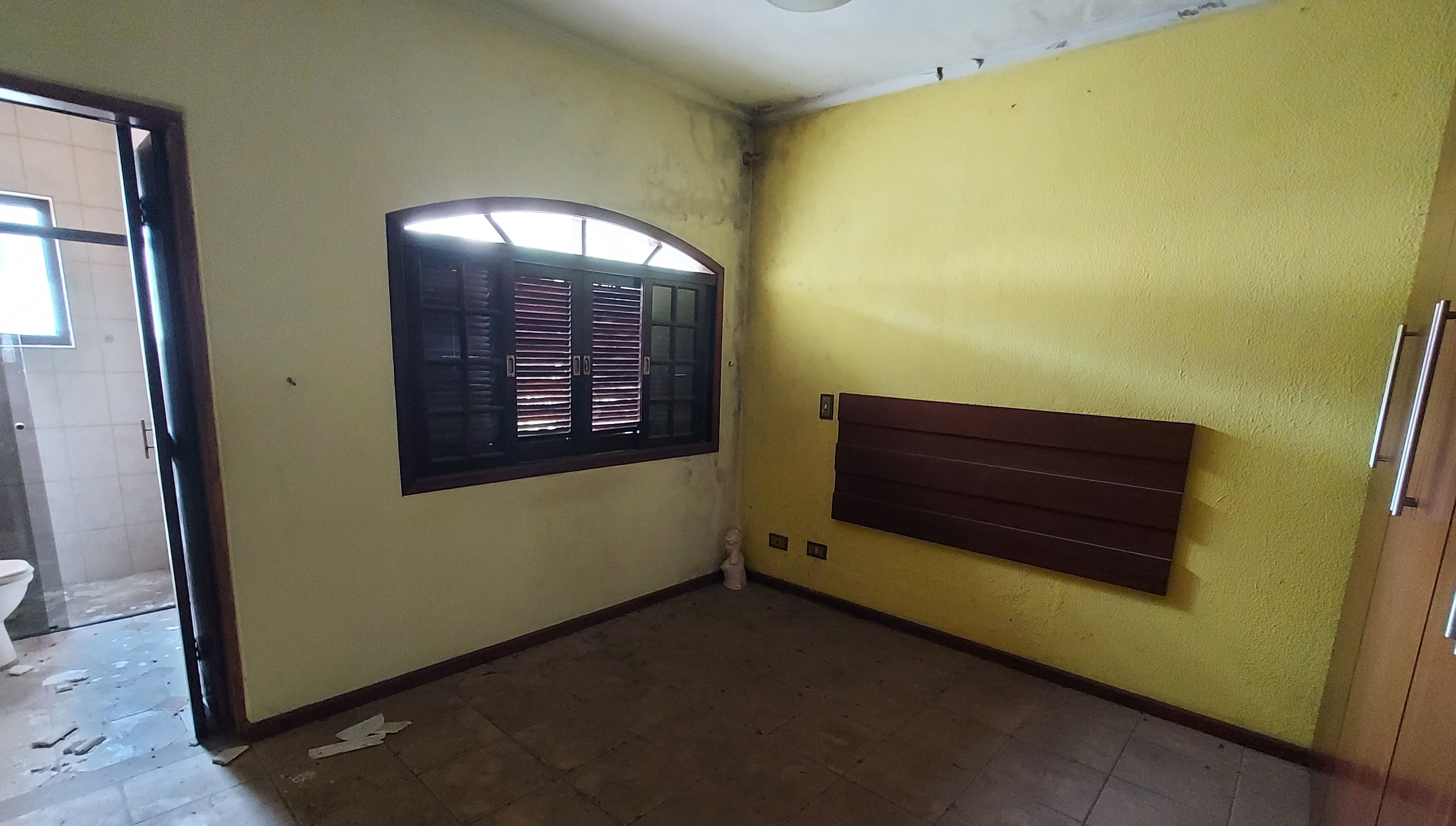 Imagem Casa com 3 Quartos à Venda, 294 m²em Vila Eldízia - Santo André