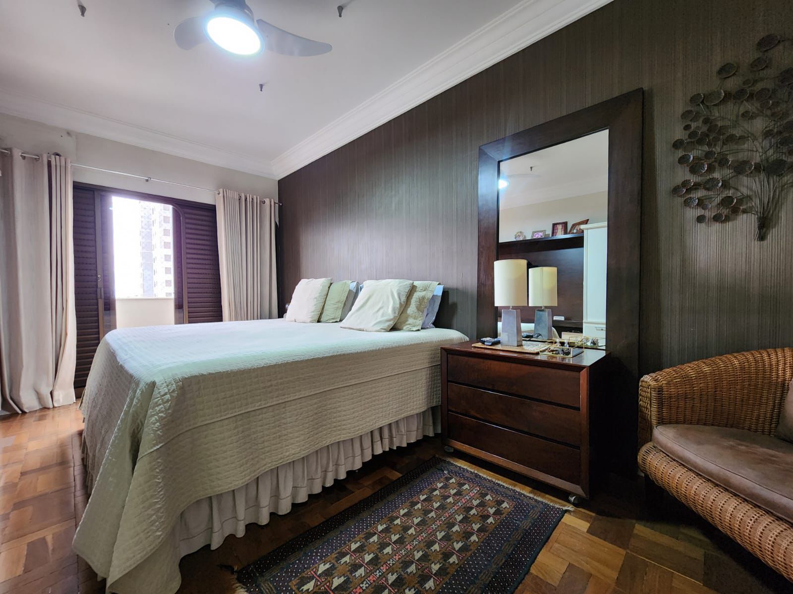 Imagem Apartamento com 4 Quartos à Venda, 280 m²em Barbosa - Marília