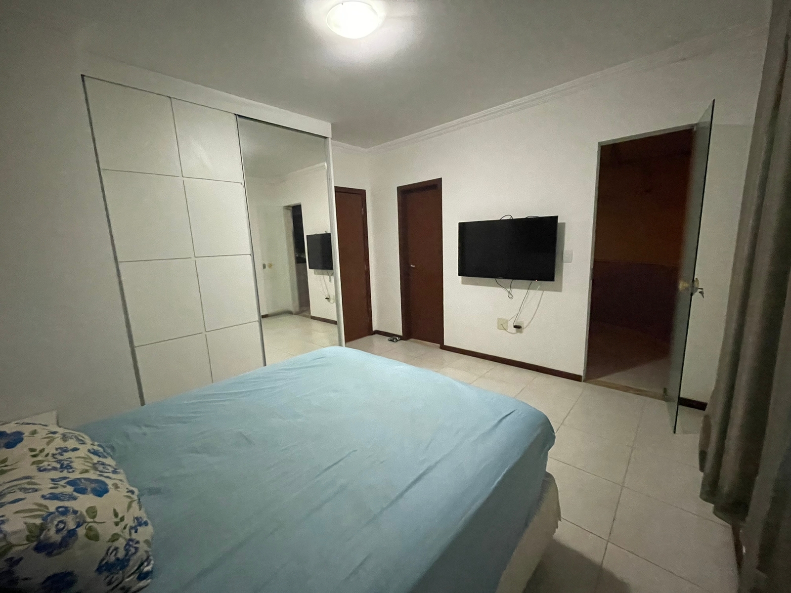 Imagem Casa com 4 Quartos para Alugar, 140 m² em Ipitanga - Lauro de Freitas Imagem Casa com 4 Quartos para Alugar, 140 m² em Ipitanga - Lauro de Freitas