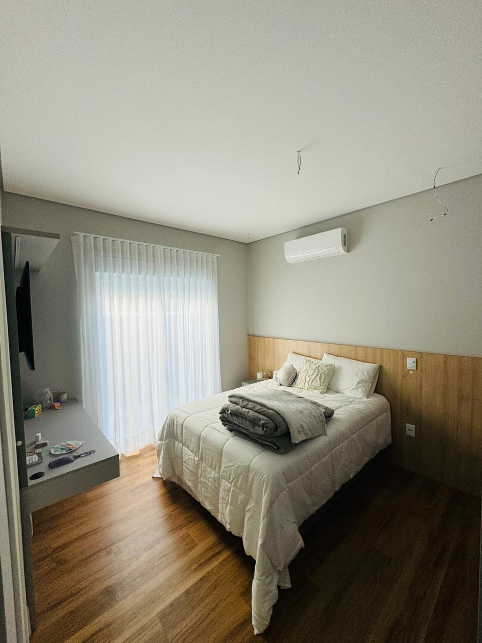 Imagem Casa de Condomínio com 3 Quartos à Venda, 240 m²em Medeiros - Jundiaí
