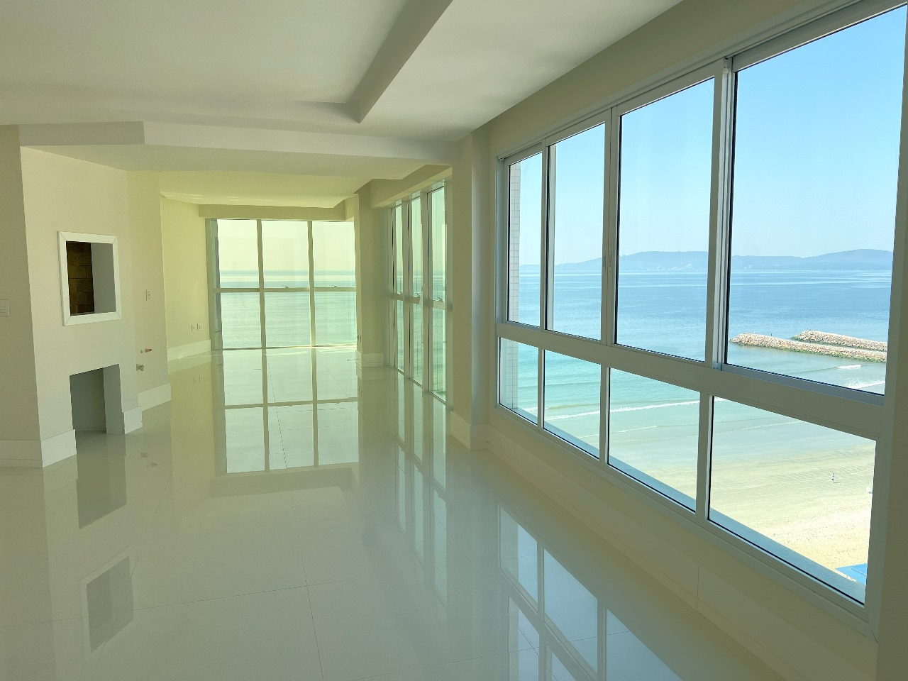 Imagem Apartamento com 4 Quartos à Venda, 197 m² em Centro  - Itapema