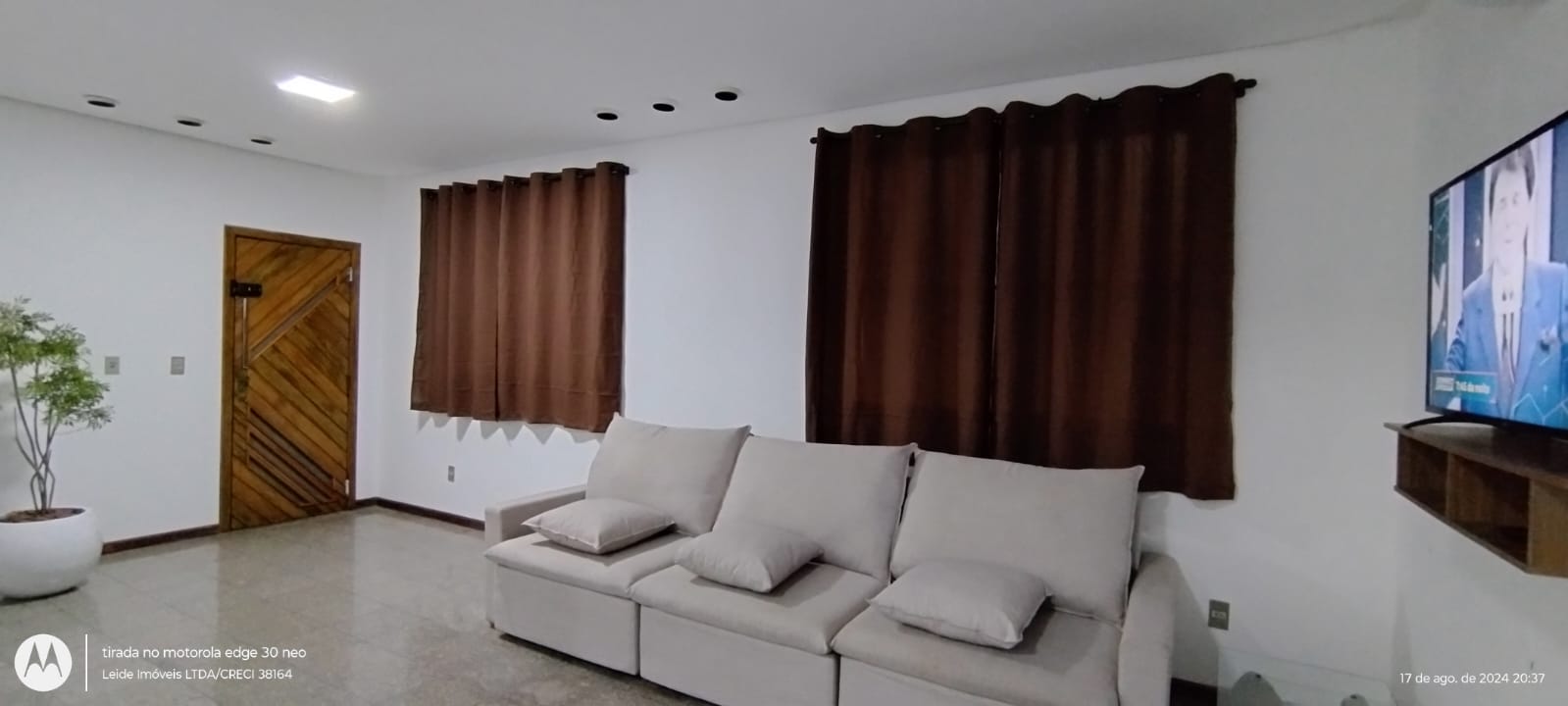 Imagem Sobrado com 8 Quartos à Venda, 444 m² em Centro - Florianópolis Imagem Sobrado com 8 Quartos à Venda, 444 m² em Centro - Florianópolis
