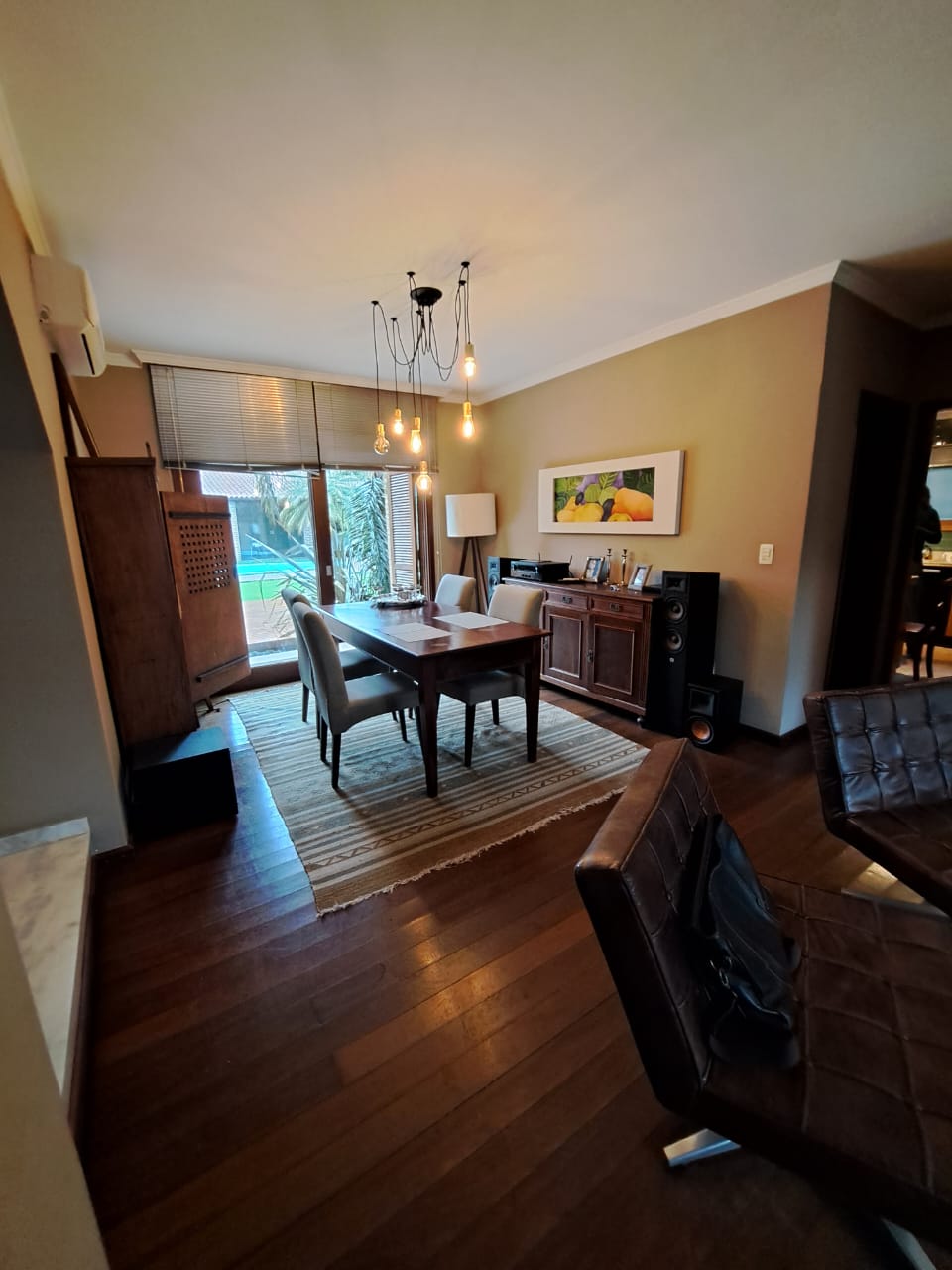 Imagem Casa com 3 Quartos à Venda, 300 m²em Laranjal - Pelotas Imagem Casa com 3 Quartos à Venda, 300 m²em Laranjal - Pelotas