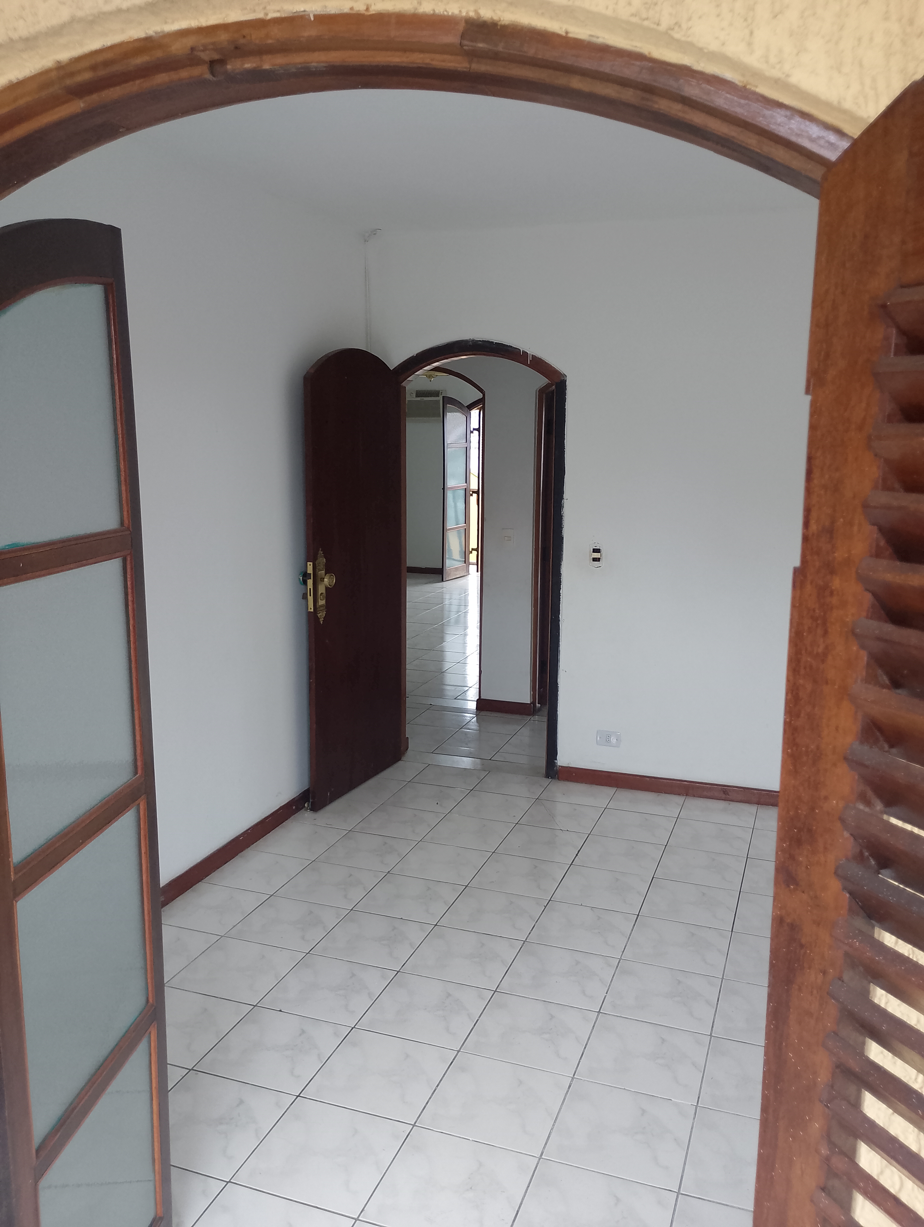 Imagem Sobrado com 3 Quartos à Venda, 300 m² em Vila Ipiranga - Mogi das Cruzes