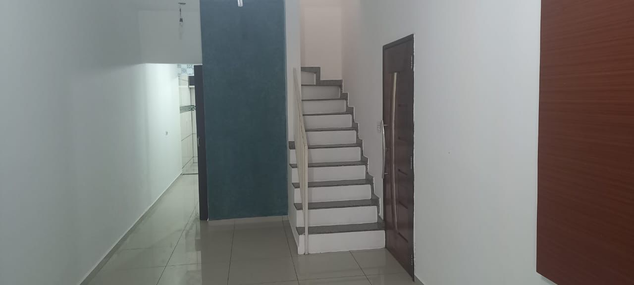 Sobrado com 2 Quartos à Venda ou Locação, 120 m²em Parque Monte Alegre - Taboão da Serra