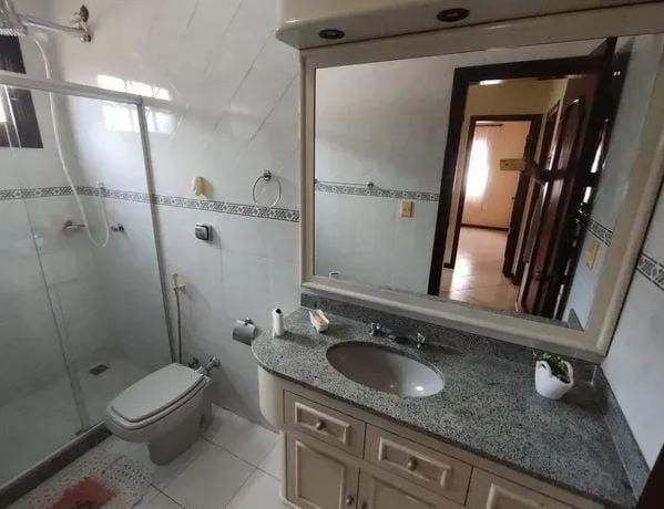 Imagem Casa com 3 Quartos à Venda, 360 m²em Piratininga - Niterói Imagem Casa com 3 Quartos à Venda, 360 m²em Piratininga - Niterói