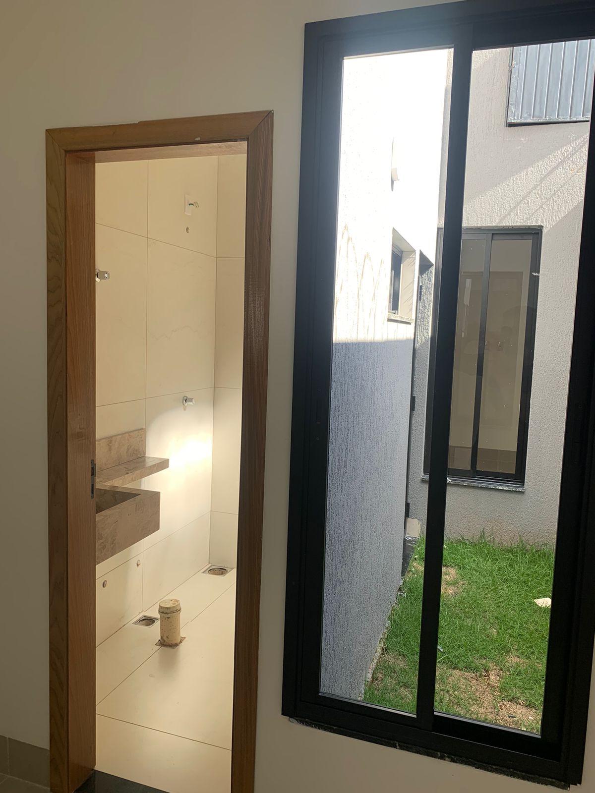 Imagem Casa com 3 Quartos à Venda, 147 m² em Parque Anhanguera - Goiânia Imagem Casa com 3 Quartos à Venda, 147 m² em Parque Anhanguera - Goiânia