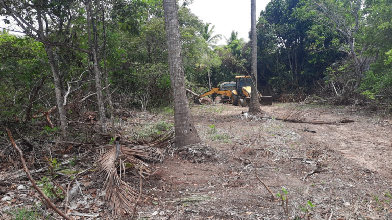 Imagem Terreno à Venda, 300 m²em Barra do Jacuípe - Camaçari Imagem Terreno à Venda, 300 m²em Barra do Jacuípe - Camaçari