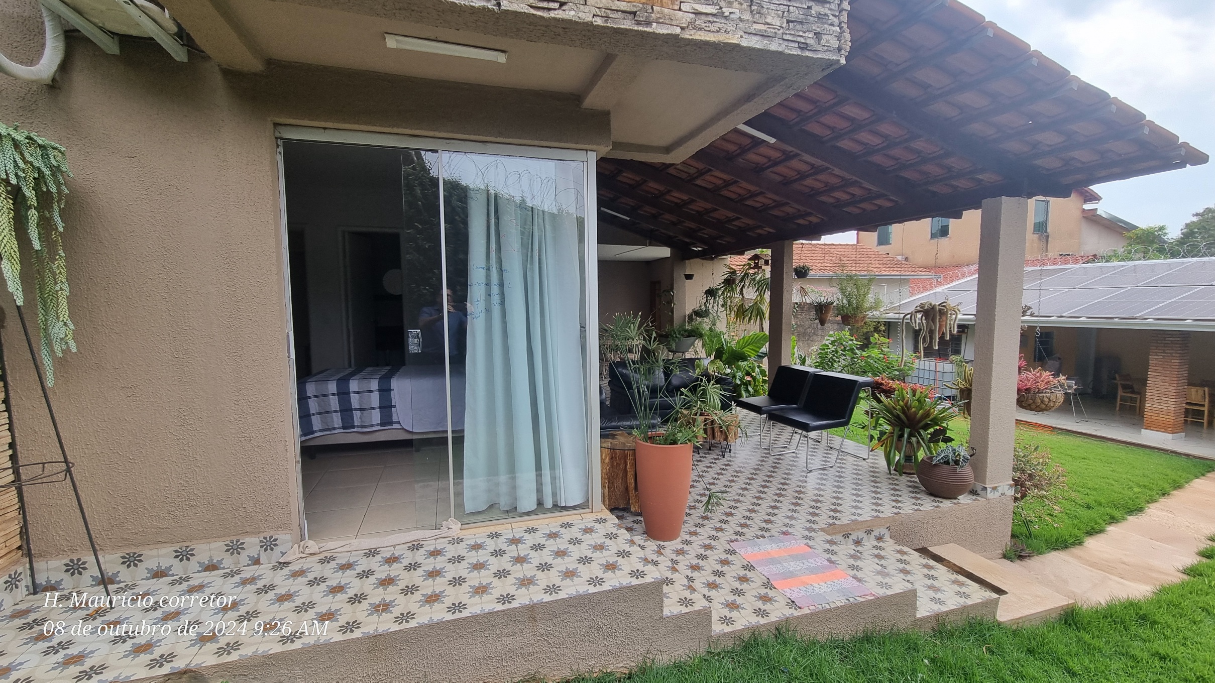 Imagem Sobrado com 4 Quartos à Venda, 300 m²em Setor Jaó - Goiânia Imagem Sobrado com 4 Quartos à Venda, 300 m²em Setor Jaó - Goiânia