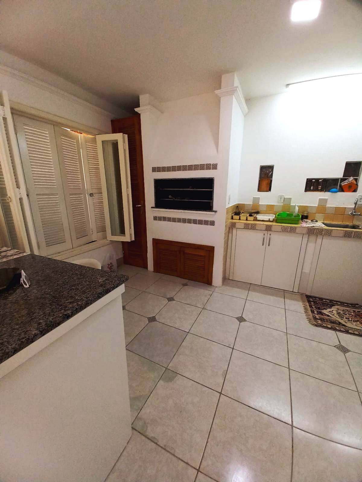 Imagem Sobrado com 3 Quartos à Venda, 213 m²em Zona Nova - Tramandaí