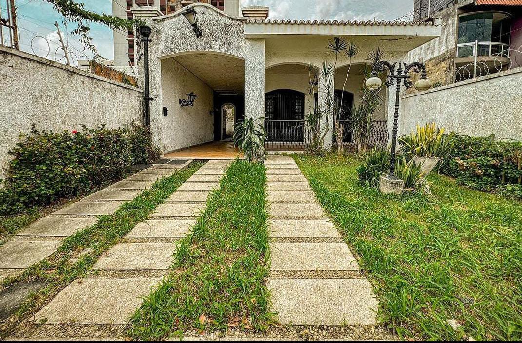 Casa com 3 Quartos à Venda, 607 m² em Marco - Belém