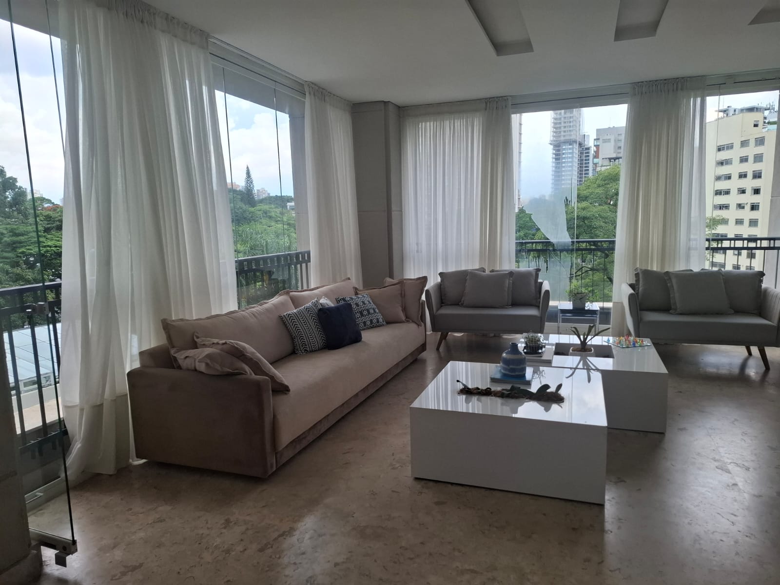 Imagem Apartamento com 4 Quartos à Venda, 408 m² em Moema - São Paulo Imagem Apartamento com 4 Quartos à Venda, 408 m² em Moema - São Paulo