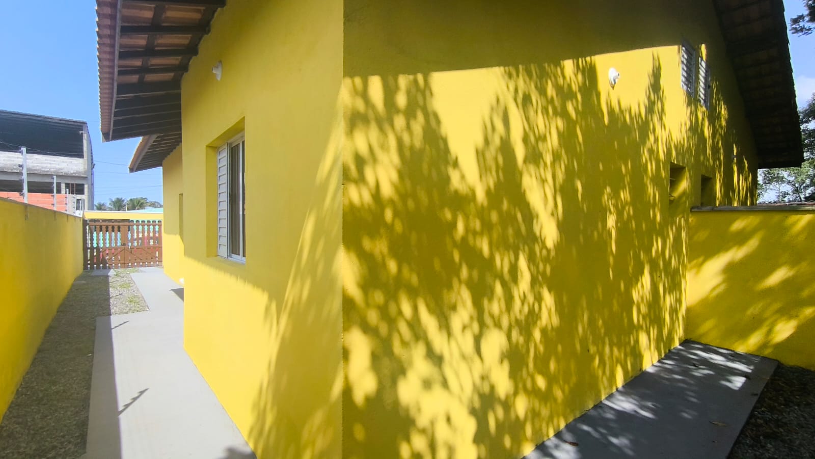 Imagem Casa com 2 Quartos à Venda, 52 m²em Balneário Califórnia - Itanhaém Imagem Casa com 2 Quartos à Venda, 52 m²em Balneário Califórnia - Itanhaém