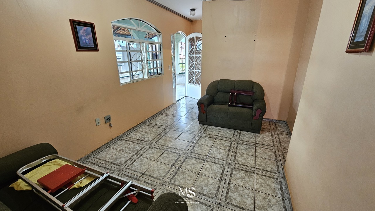 Imagem Sobrado com 5 Quartos à Venda, 275 m² em Setor Leste (Gama) - Brasília