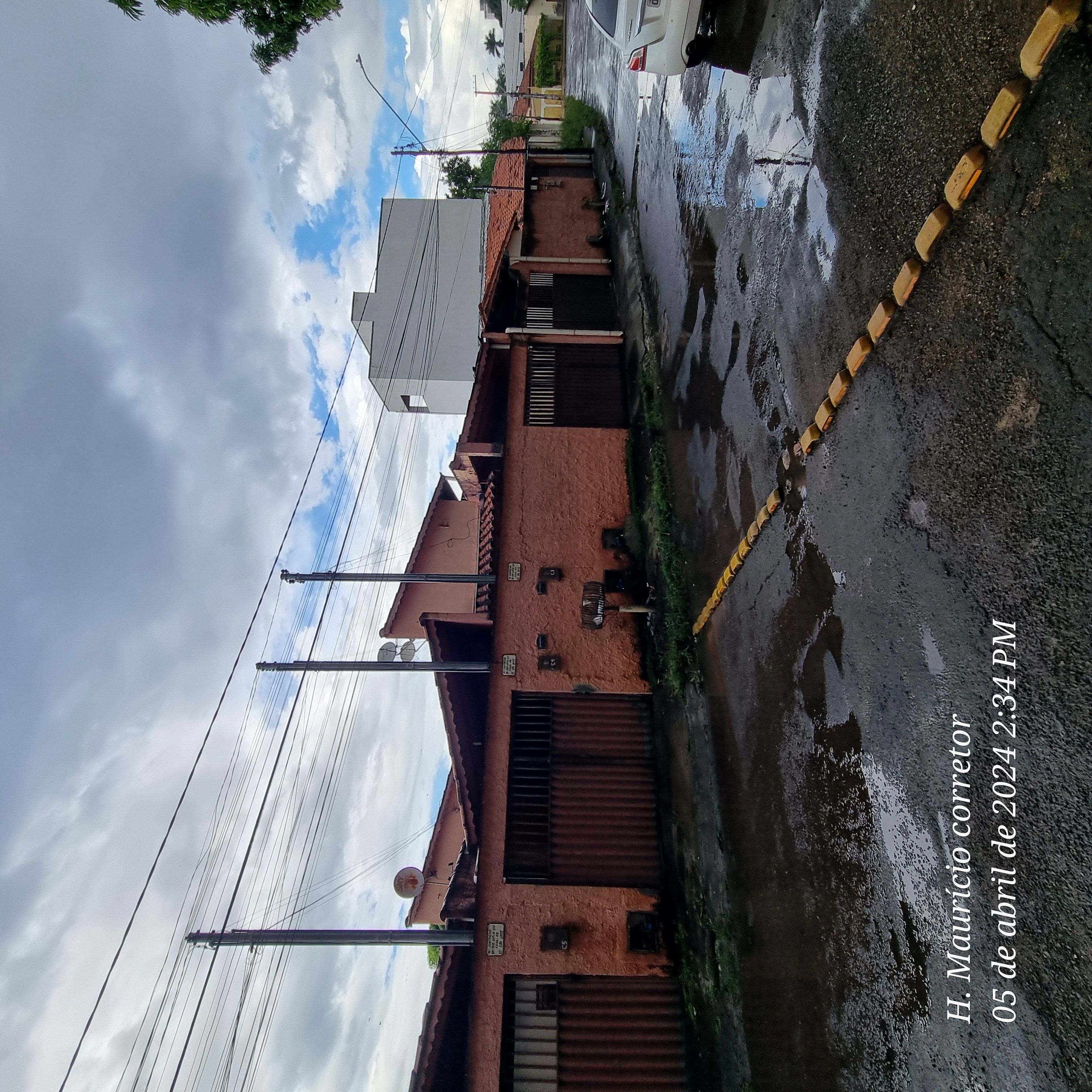 Imagem Casa com 10 Quartos à Venda, 268 m²em Setor São José - Goiânia Imagem Casa com 10 Quartos à Venda, 268 m²em Setor São José - Goiânia