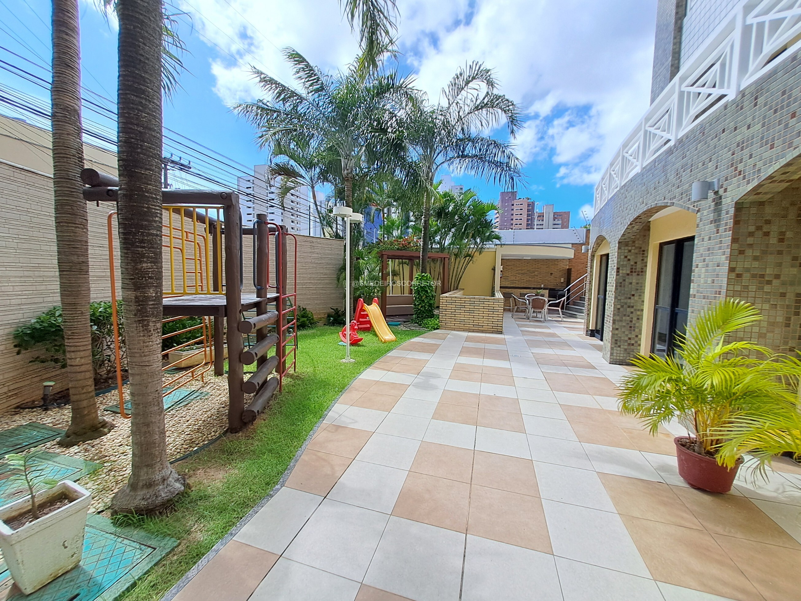 Imagem Cobertura com 2 Quartos à Venda, 103 m²em Meireles - Fortaleza