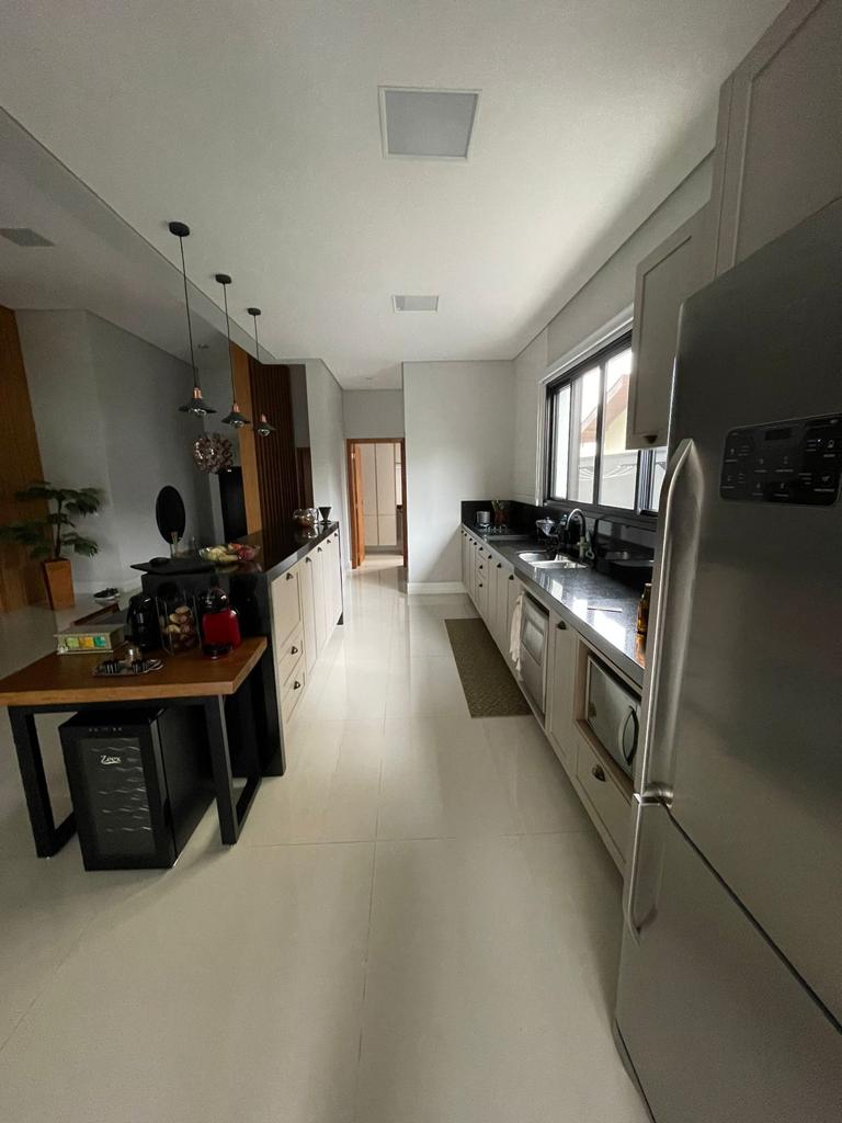 Imagem Casa de Condomínio com 3 Quartos à Venda, 220 m²em Medeiros - Jundiaí