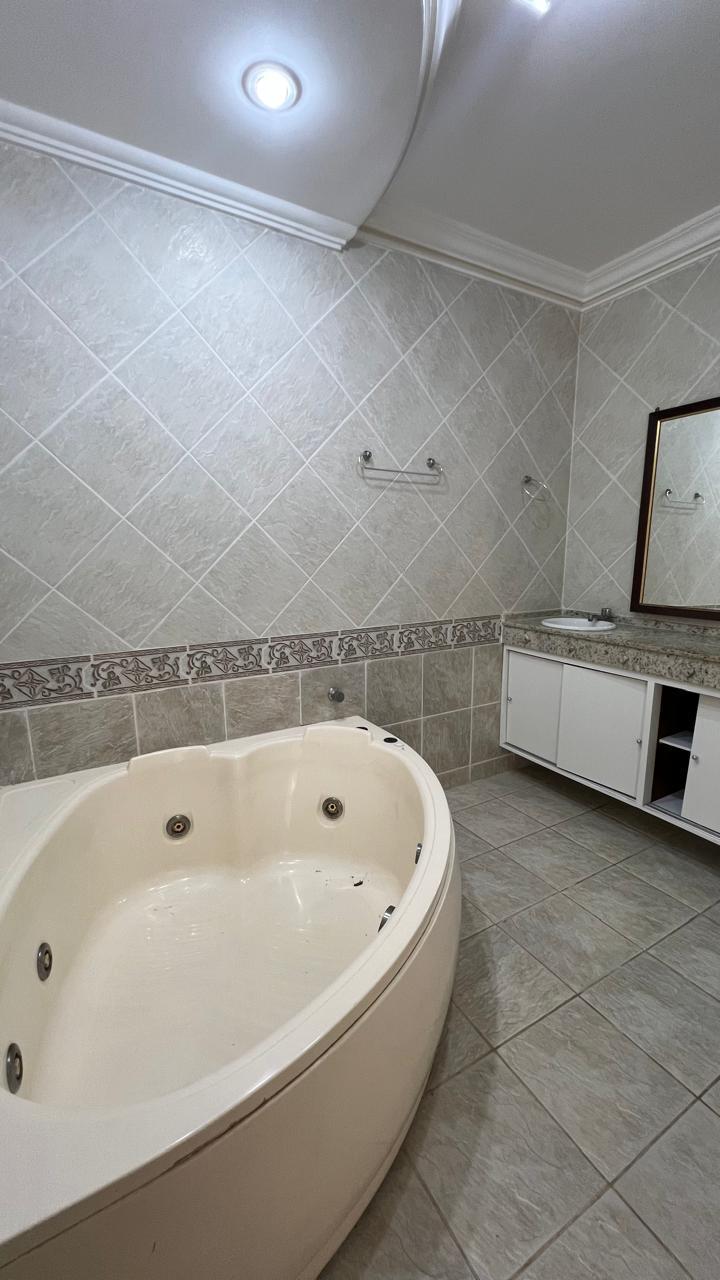 Imagem Casa de Condomínio com 3 Quartos para Alugar, 200 m²em Buraquinho - Lauro de Freitas Imagem Casa de Condomínio com 3 Quartos para Alugar, 200 m²em Buraquinho - Lauro de Freitas